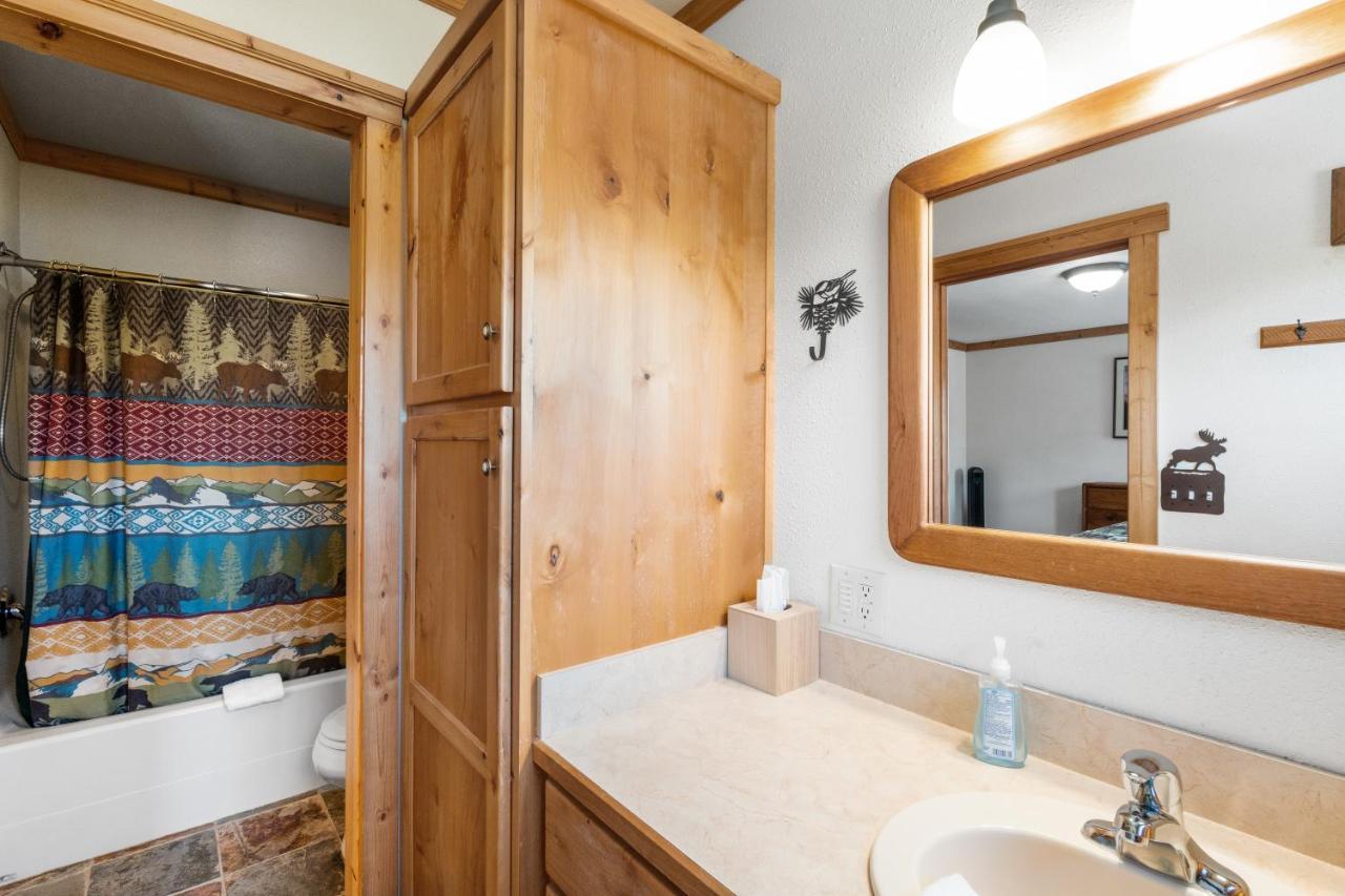Lazy Fox Cabin Уест Йелоустоун Екстериор снимка