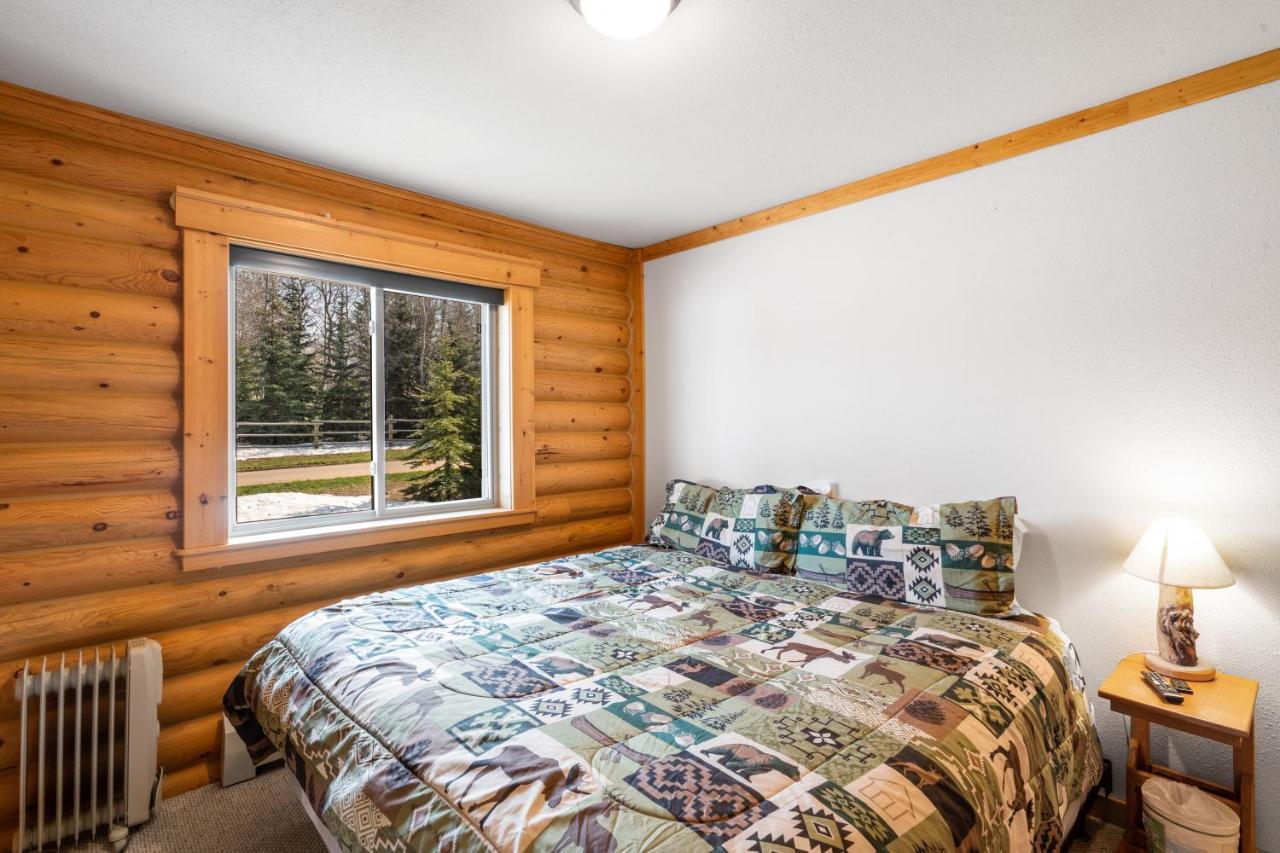 Lazy Fox Cabin Уест Йелоустоун Екстериор снимка